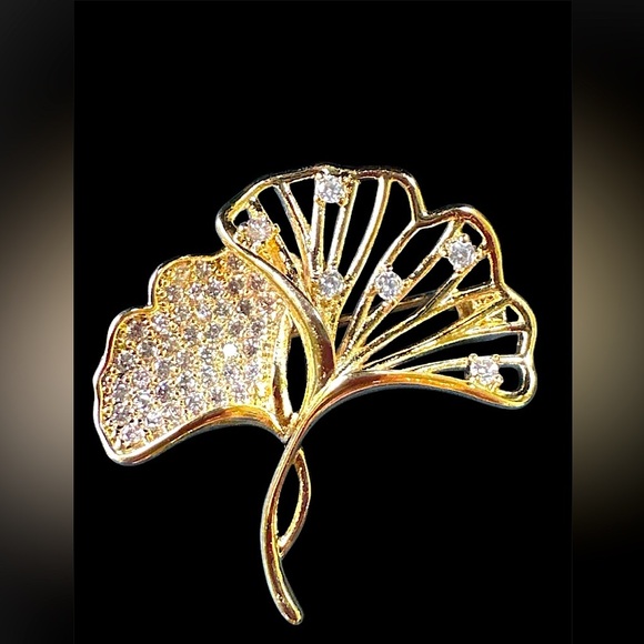 🎁🌍 Ginkgo gold tone w/crystals elegant brooch new in box . Shanghai Boutique - Picture 8 of 9